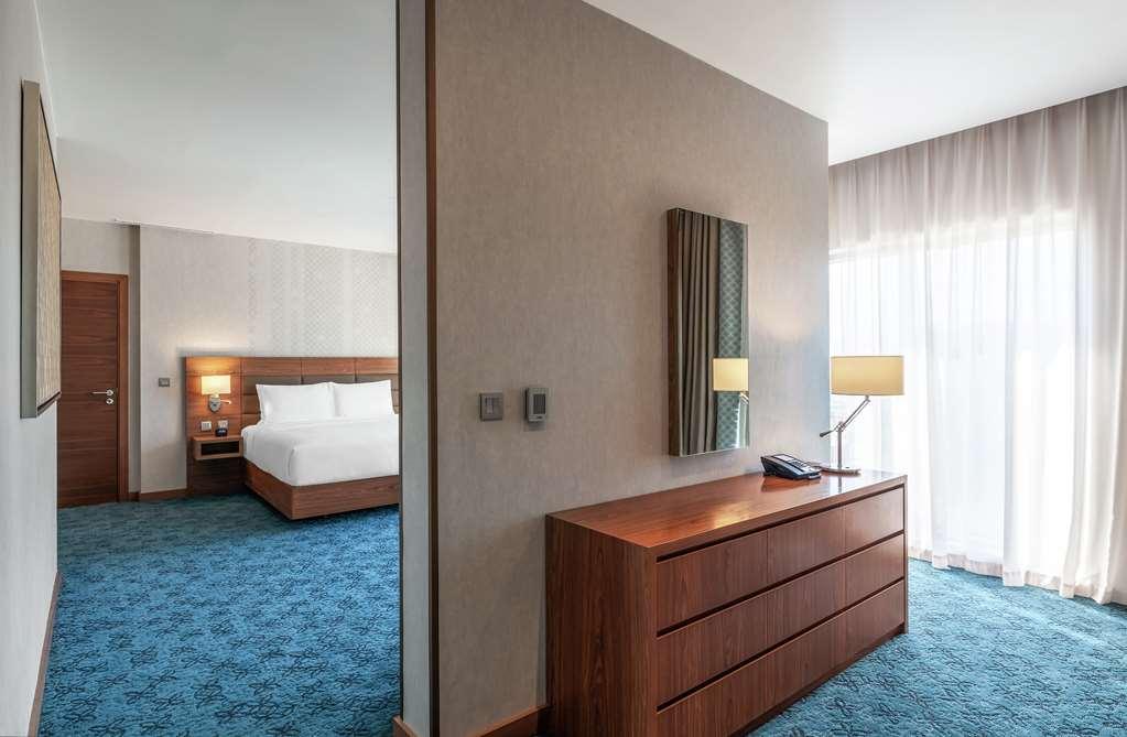 Doubletree By Hilton Dubai Al Jadaf Hotel Room photo